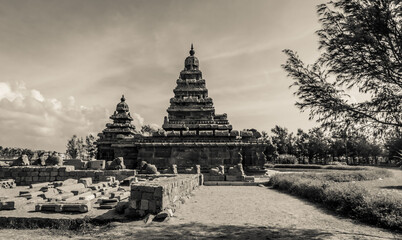 Very Ancient and Old Pictures Of Sea Shore temple is UNESCO's World Heritage Site located at Mamallapuram, or Mahabalipuram in Tamil Nadu, South India. Rare Collection Pictures