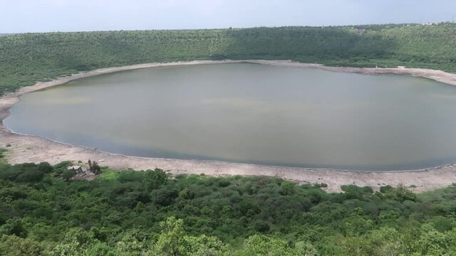 Lonar Meteroid Impact Crater footage near Jalna, Maharashtra. This is Meterotic Alkaline and Saline Lake