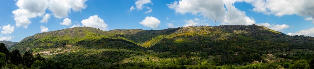 Panorama dos belos montes portugueses © Alex