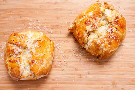 Macaroni And Cheese Hot Pie