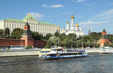 iew of the Kremlin from the Moscow River