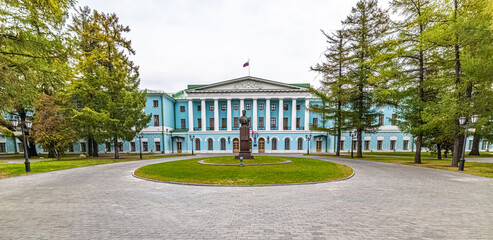 MV Frunze Monument-in front of the main entrance to the Central house of the Soviet army.