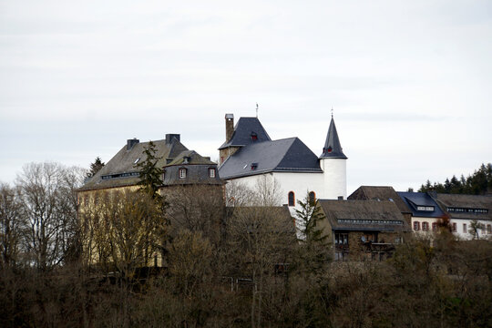 Blick von Winten auf die Wildenburg - View of the Wildenburg from Winten