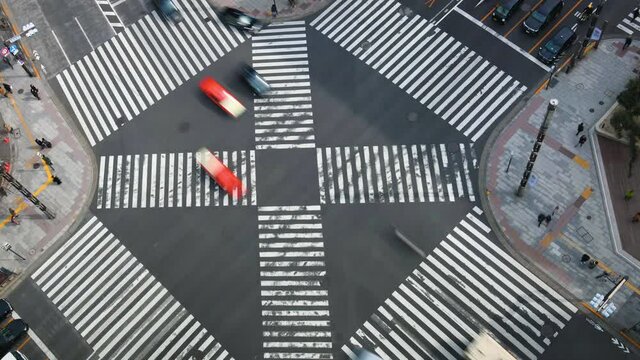 Time-lapse: Ginza intersection , Tokyo, Japan