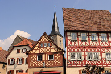 Oberfränkisches Kleinod; Häuserzeile am Maximiliansplatz in Seßlach