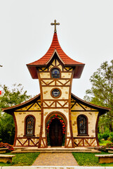 a church decorated for christmas