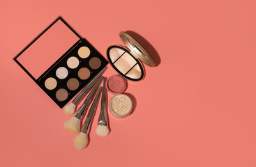 Highlighter, bronzer, blush and mineral powder with brushes