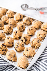 Baking cookies