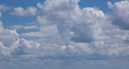Paranà State, Brazil, Summer 2018: Cloudscape upon us during one more trip in the Paranà State. In tropical region the sky deserve us beautiful and exciting scenery.