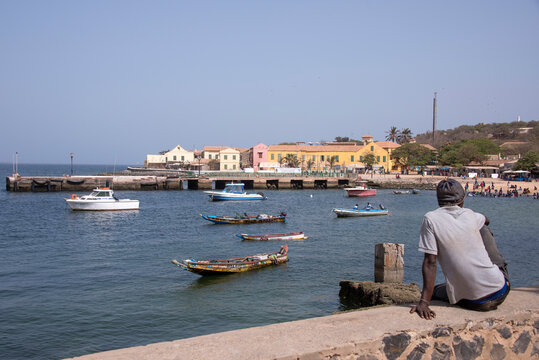 vista del puerto de la isla de Gorée en Dakar, Senegal