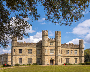 Fototapeta premium Leeds Castle in Kent, UK