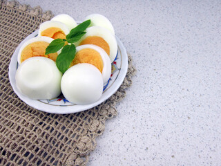     Mint leaves and sliced boiled eggs                  