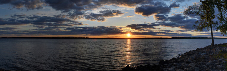  Mississippi river in Illinois at sunset panorama