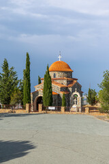 The old chapel is located near the Stavrovouni temple on the top of the mountain.