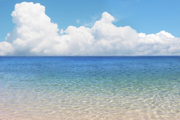空と海　入道雲