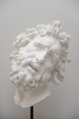 Busto minimalista Laocoonte 