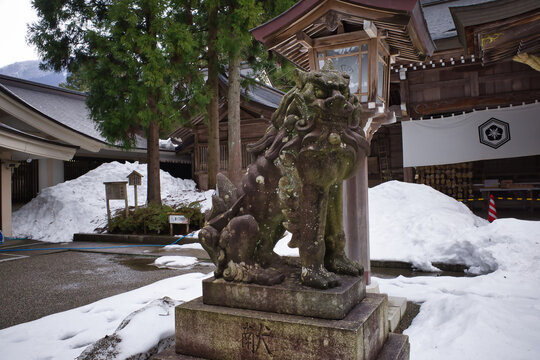 北陸最大級のパワースポット白山比咩神社の狛犬