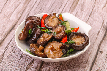 Marinated shiitake mushrooms with herbs