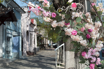 Artificial flowers in the design of city streets.