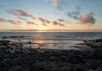 Bonito paisaje del atardecer 