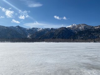 漁岳と小漁岳の山容