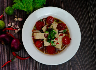 tomato salad with basil