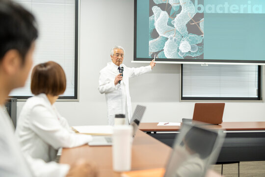 Meeting of Healthcare Worker