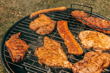 Grillfleisch am Griller 
