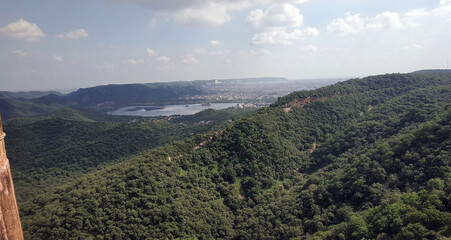 Fototapeta premium A scenic view of the beautiful mountains of Jaipur