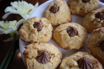 cookies with chocolate