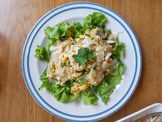 Fried rice noodle with chicken