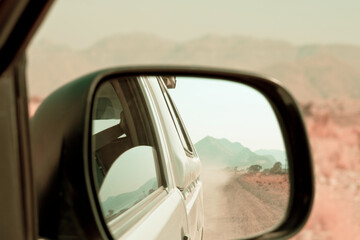 Fototapeta na wymiar Car in desert