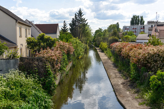 chemin de randonn&eacute;e, rivi&egrave;re, L&rsquo;Orge, Savigny sur Orge, Essonne, 91