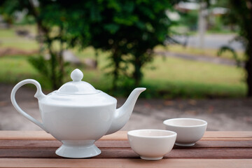 Tea and coffee cup, shoot with role of third