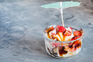 Yogurt ice cream with strawberry