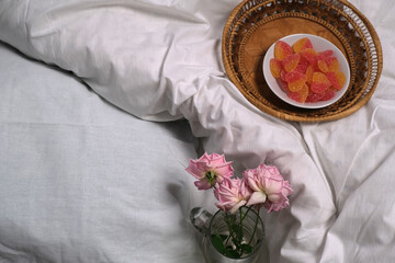 cake with roses