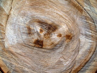 The grain of the wood, the texture of the wood.