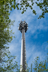 Mobilfunk Sendemast im Wald