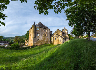Fototapeta na wymiar Lissac sur Couze (Corrèze, France) - Vue panoramique du château de Lissac et de l'église Saint Pierre