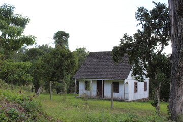 Fototapeta na wymiar old farm house