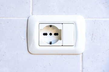 Socket with several standards