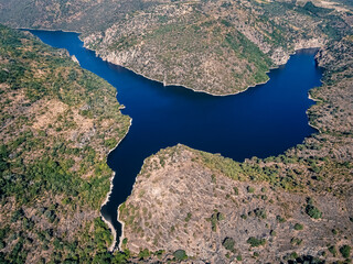 High Angle View Of duero river marking the border between Spain and Portugal - obrazy, fototapety, plakaty
