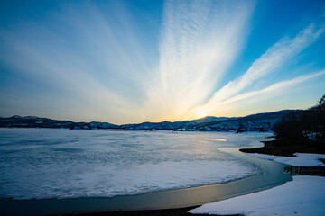 氷 湖 凍結 湖面 春 冬 厳冬 桧原湖 福島