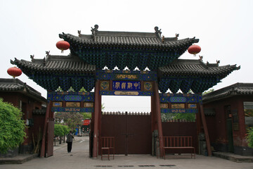 gate of a monastery (shuanglin) in pingyao (china) 