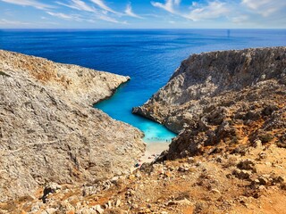 Ausblick auf Griechenland Seitan Limania Beach Bucht bei wunderschönem Wetter und klarem Wasser