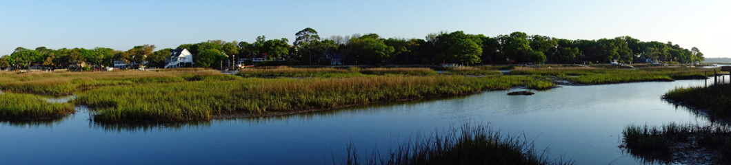 Fototapeta premium Coastal homes along the marsh waterways in the Low Country near Charleston SC