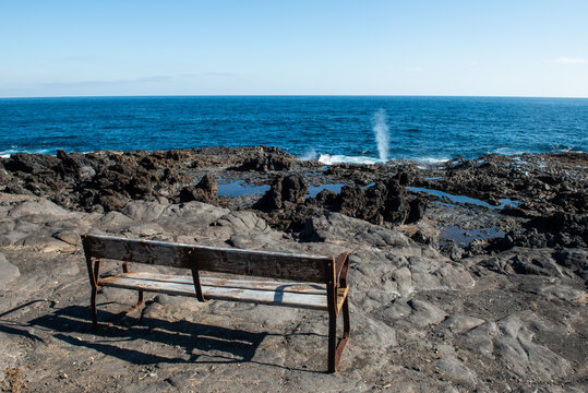 the benche and the ocean