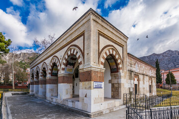 Obraz premium Beyazitpasa Mosque view in Amasya City. Amasya is populer tourist attraction in The Turkey