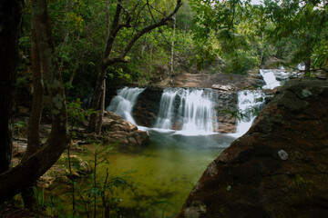 cachoeira na floresta