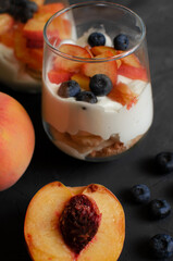 peach ice cream with bisquits